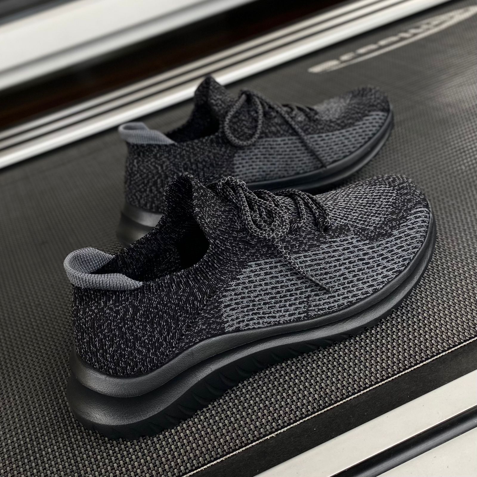 Hansamu Walk BG Unisex Shoes Black Gray