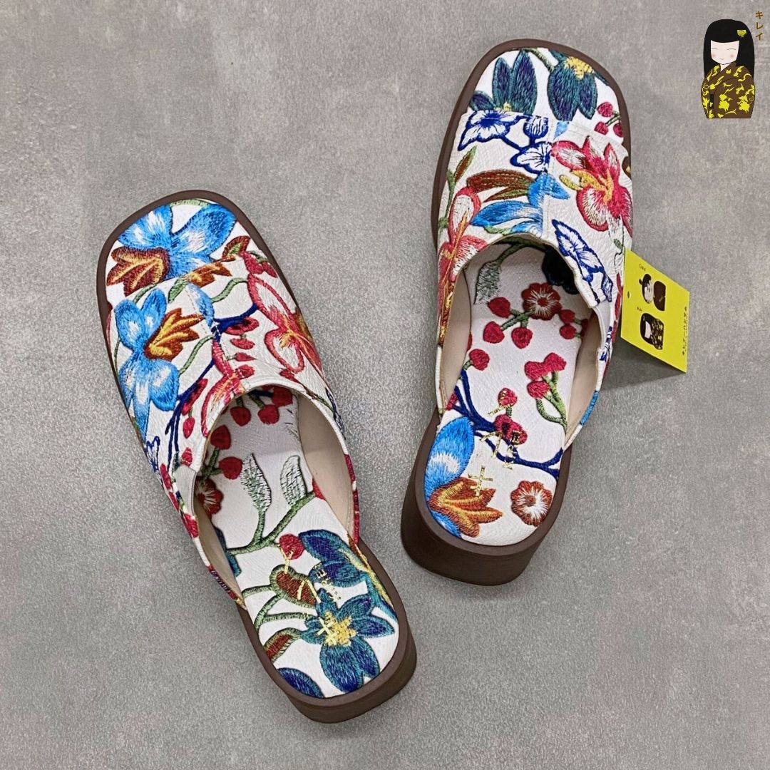 Kirei Biteki - Office Block Heel CP11 White