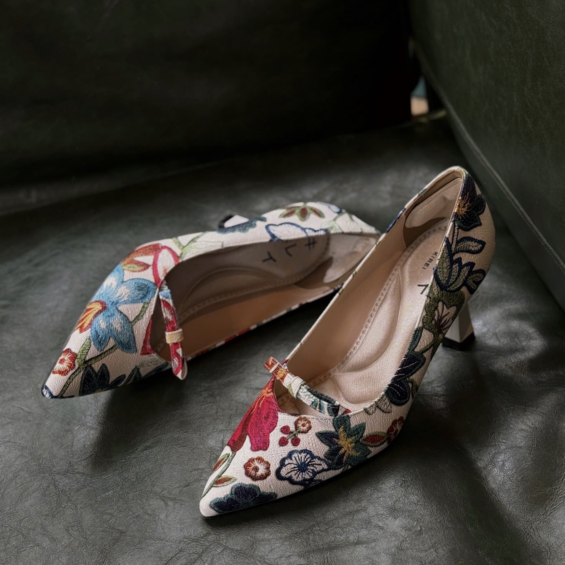 Kirei Biteki - Office Kitten Heel CP03 White