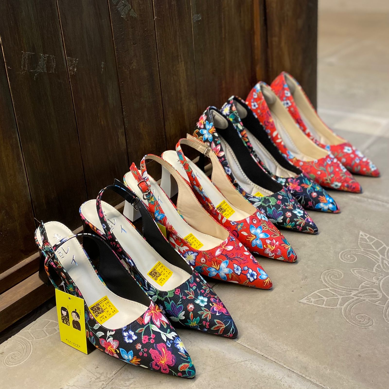 Kirei Biteki - Office Wedge HI02 Red