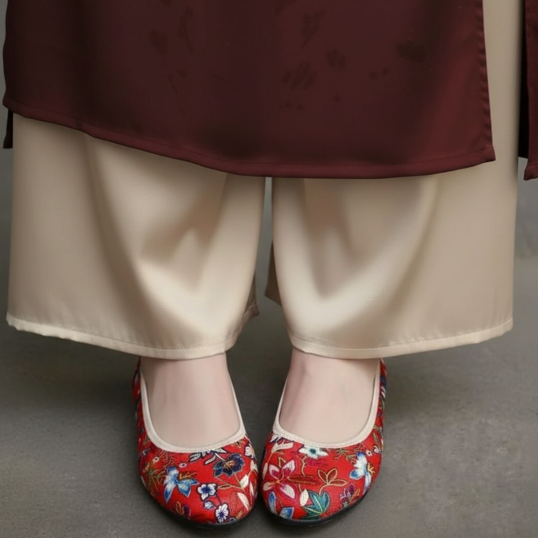 Kirei Biteki - Office Wedge HI02 Red