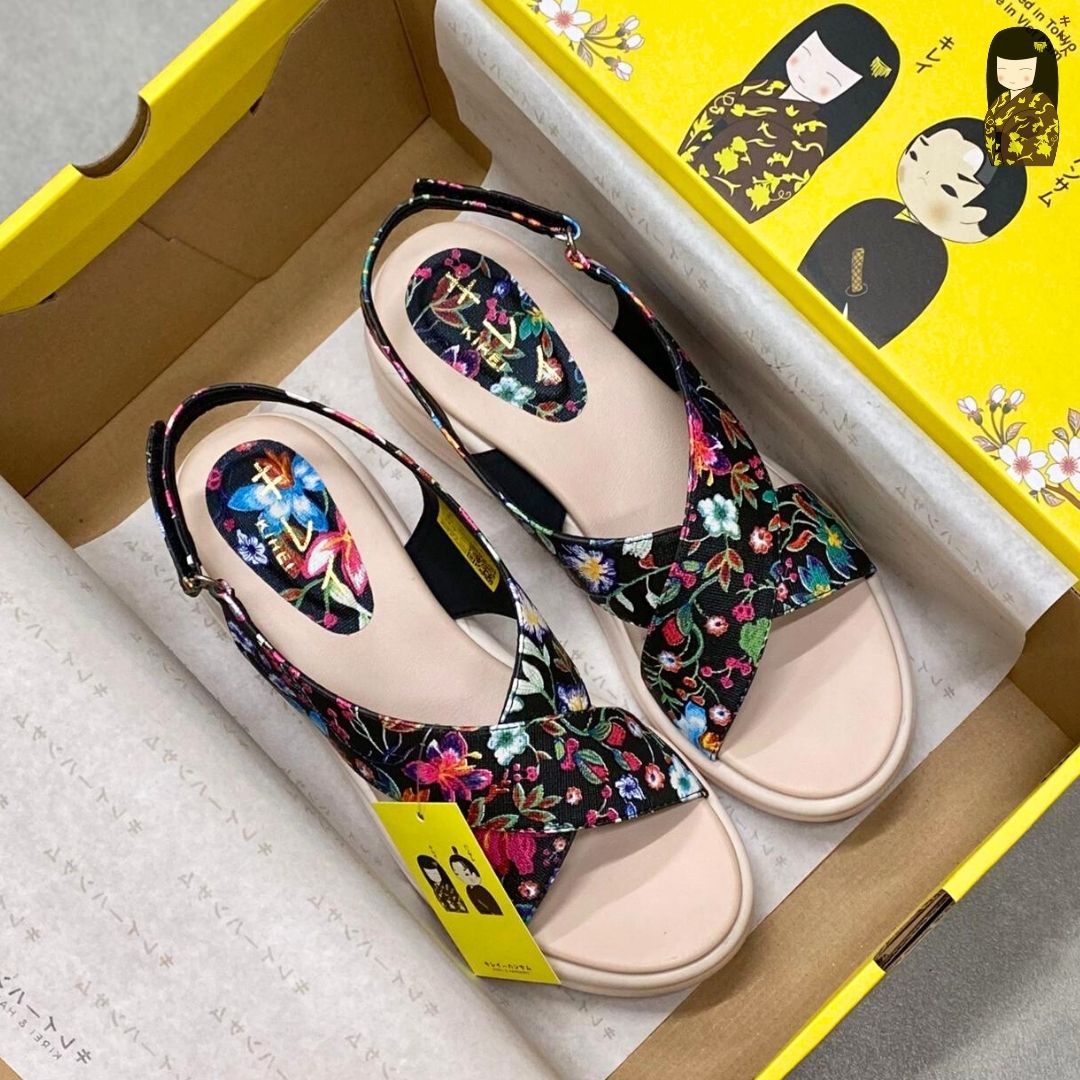 Kirei Biteki - Office Wedge Sandal CP09 Black