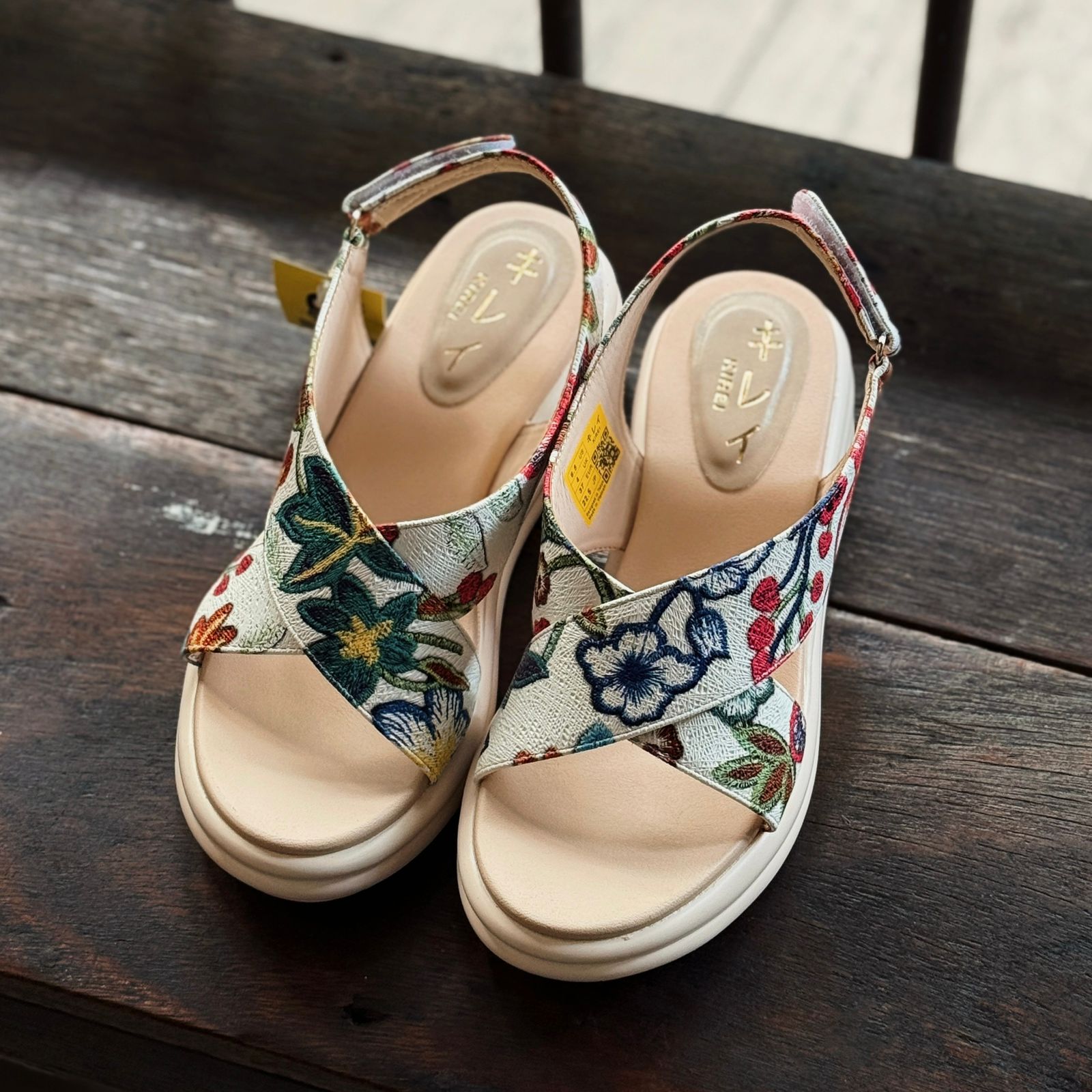 Kirei Biteki - Office Wedge Sandal CP09 White