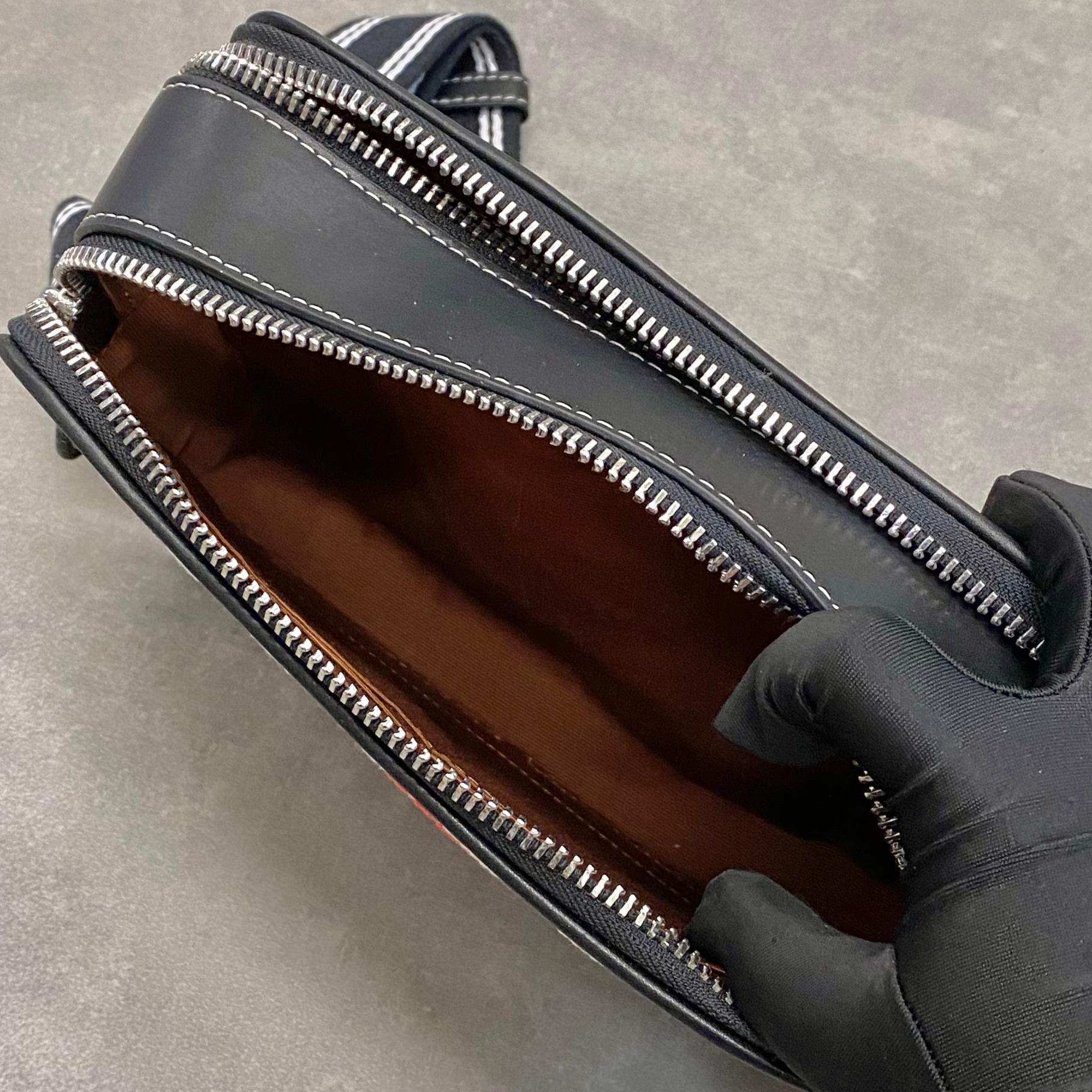 Túi Coach Charter Rabbit Crossbody Sling Bag DS Brown