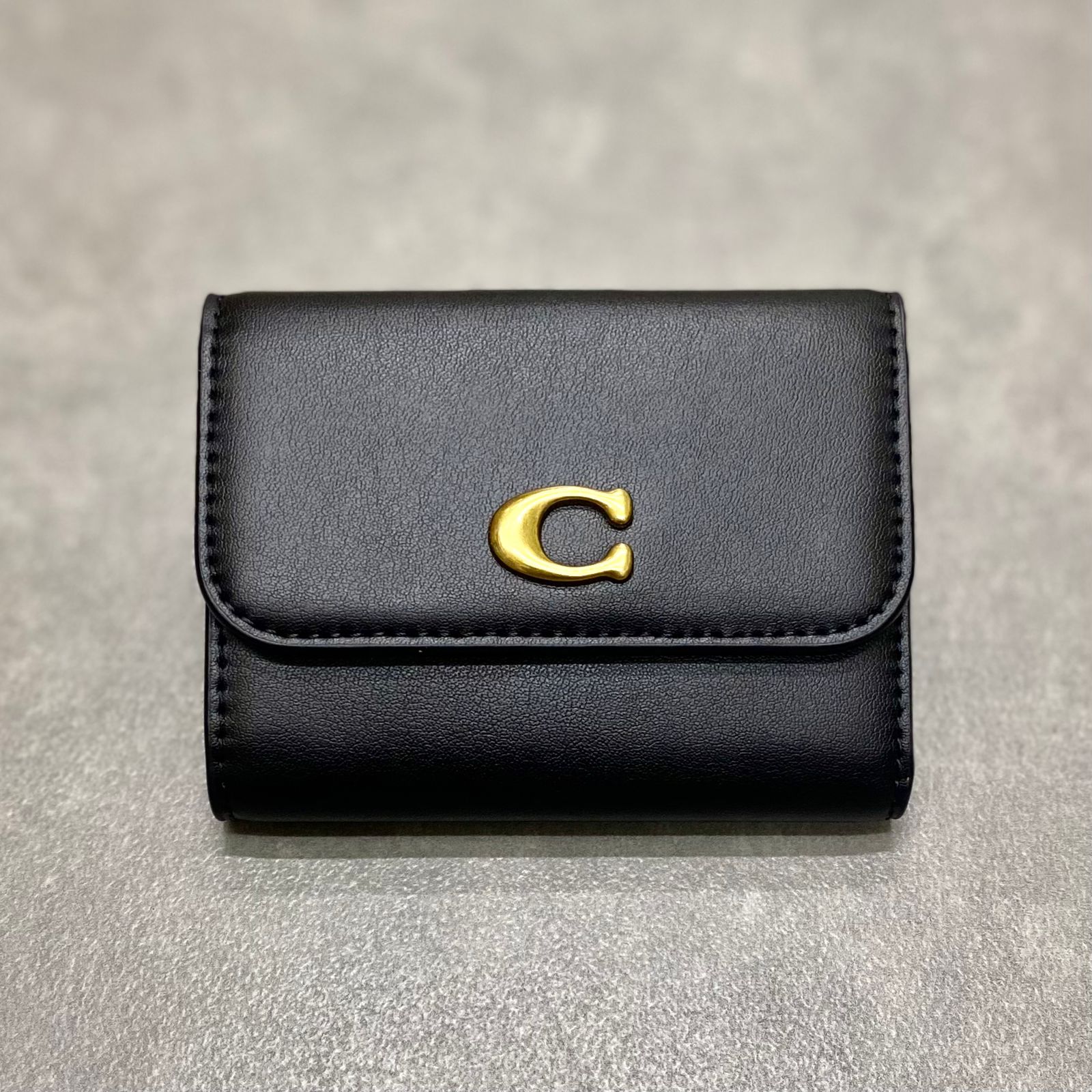 Ví Coach Essential Card Holder Wallet DS Black