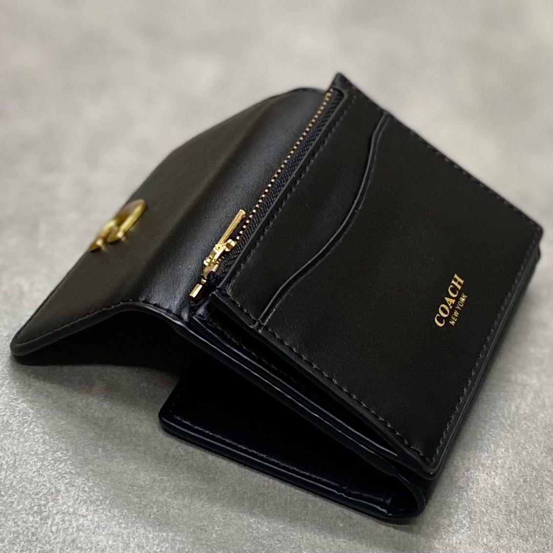 Ví Coach Essential Card Holder Wallet DS Black