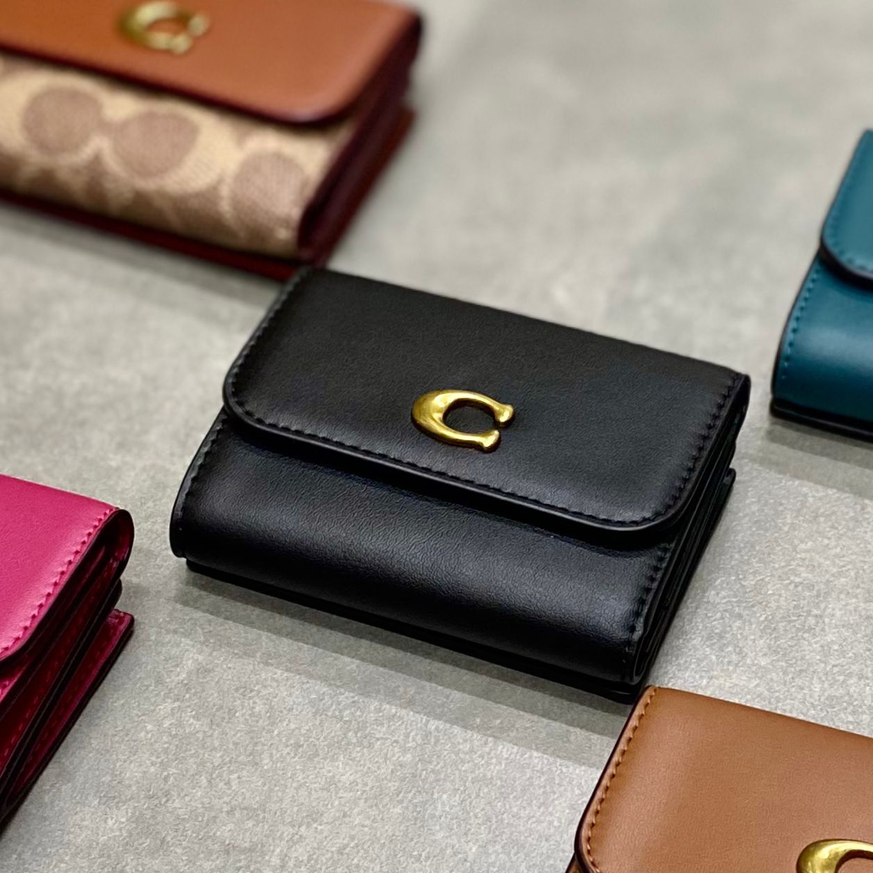 Ví Coach Essential Card Holder Wallet DS Black