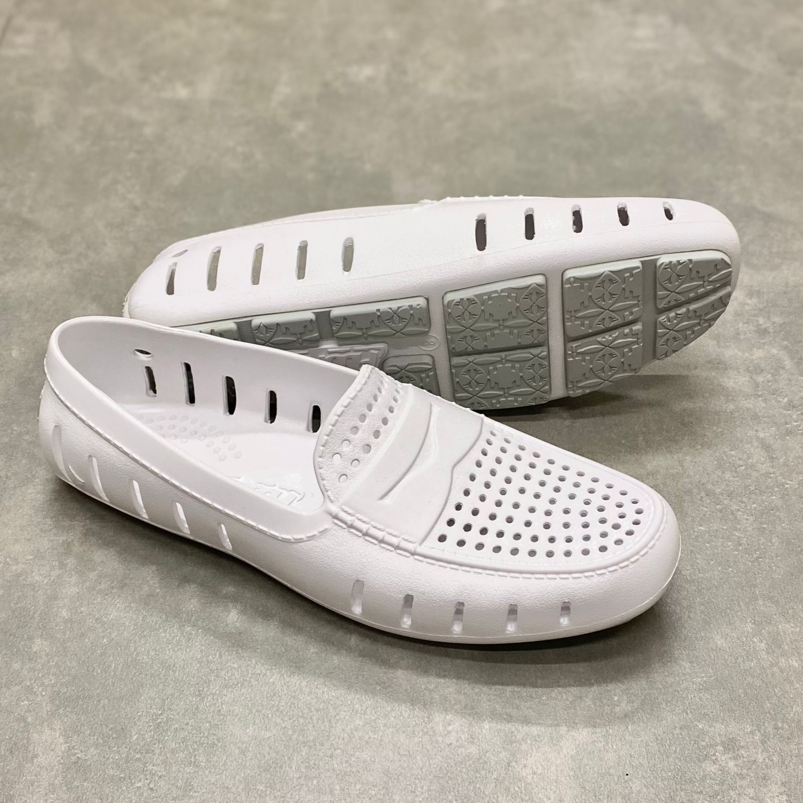 Floafers DP White/Grey Loafers