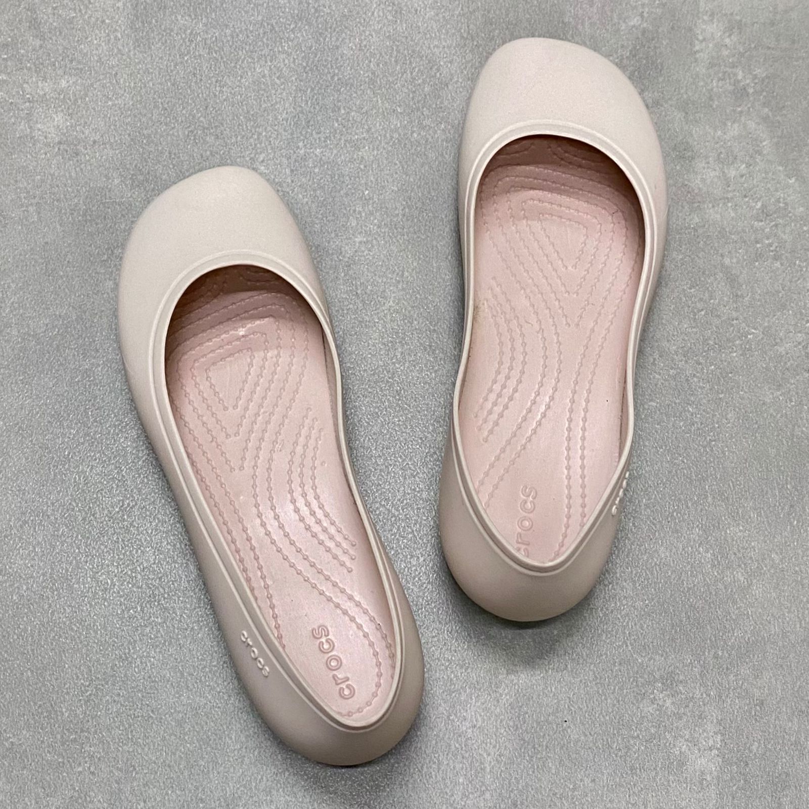 Giày Búp Bê Crocs Brooklyn Pointed HN Cream