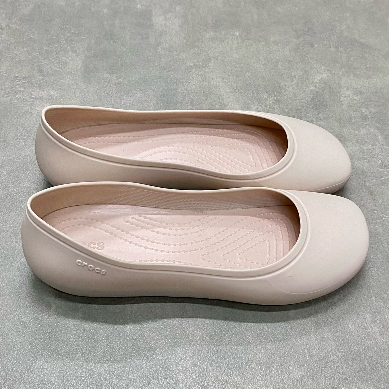 Giày Búp Bê Crocs Brooklyn Pointed HN Cream