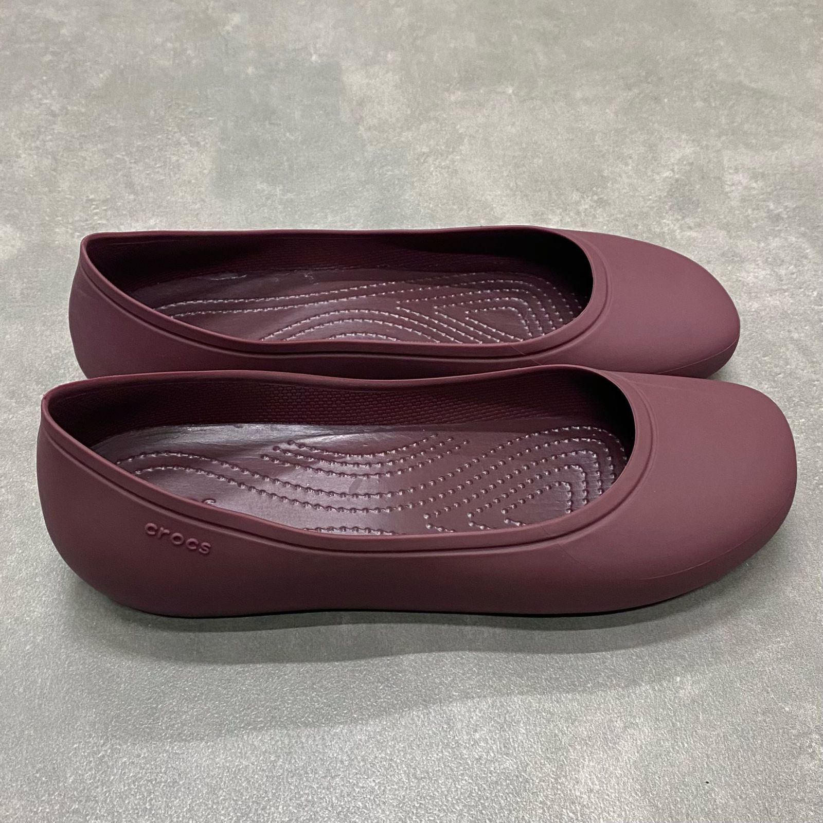 Giày Búp Bê Crocs Brooklyn Pointed HN Dark Red