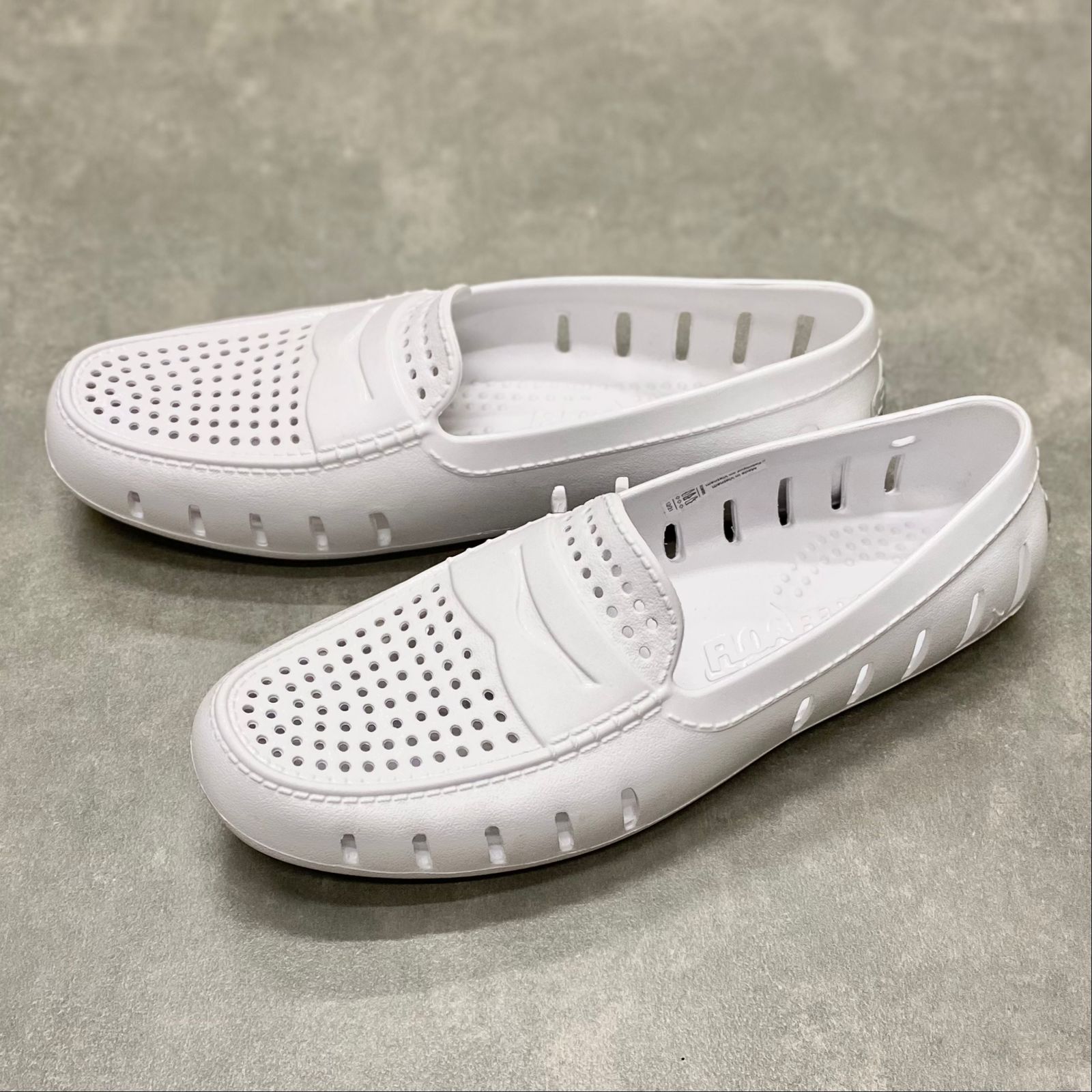 Giày Mọi Floafers DP White/Grey