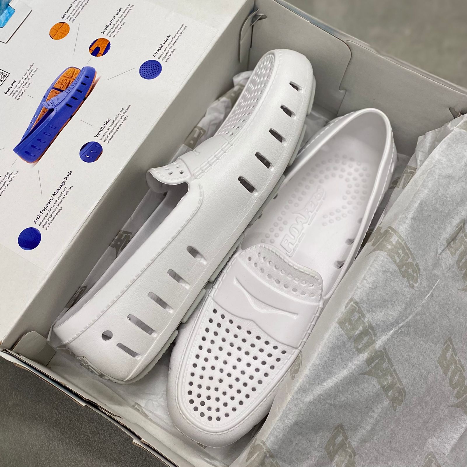 Giày Mọi Floafers DP White/Grey