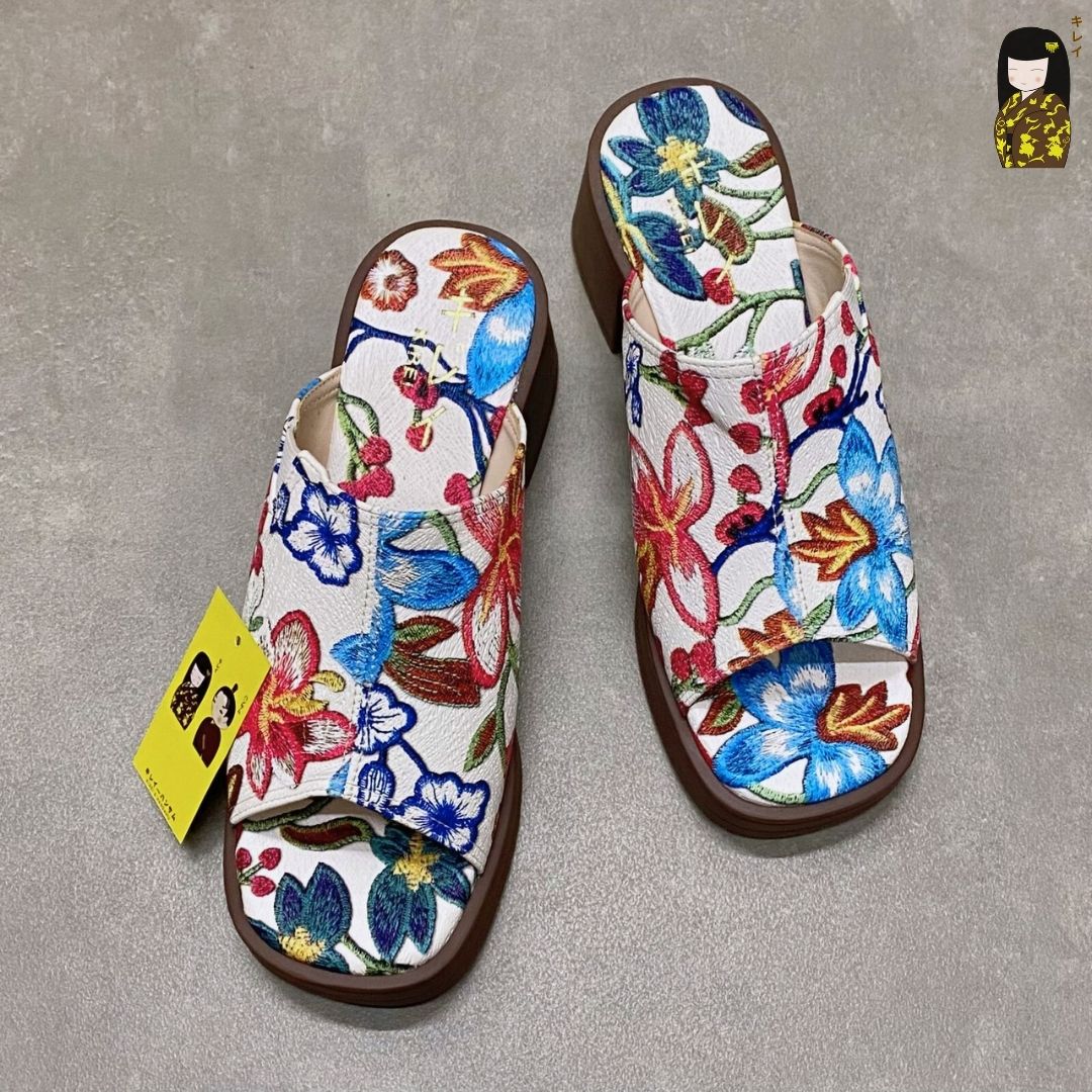 Kirei Biteki - Office Block Heel CP11 White