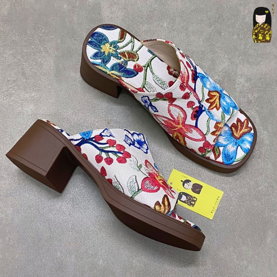 Kirei Biteki - Office Block Heel CP11 White