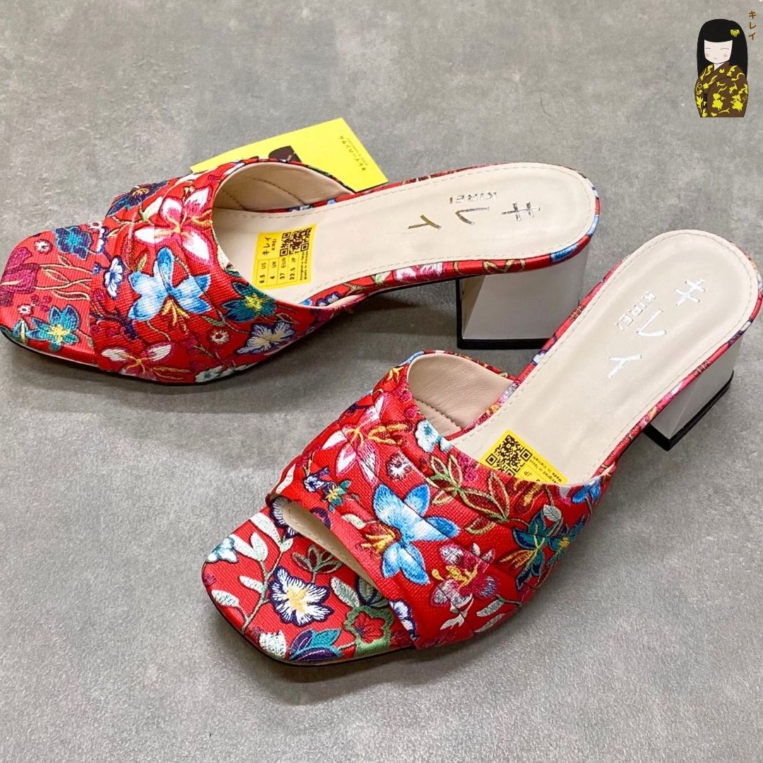 Kirei Biteki - Office Block Heel CP7 Red