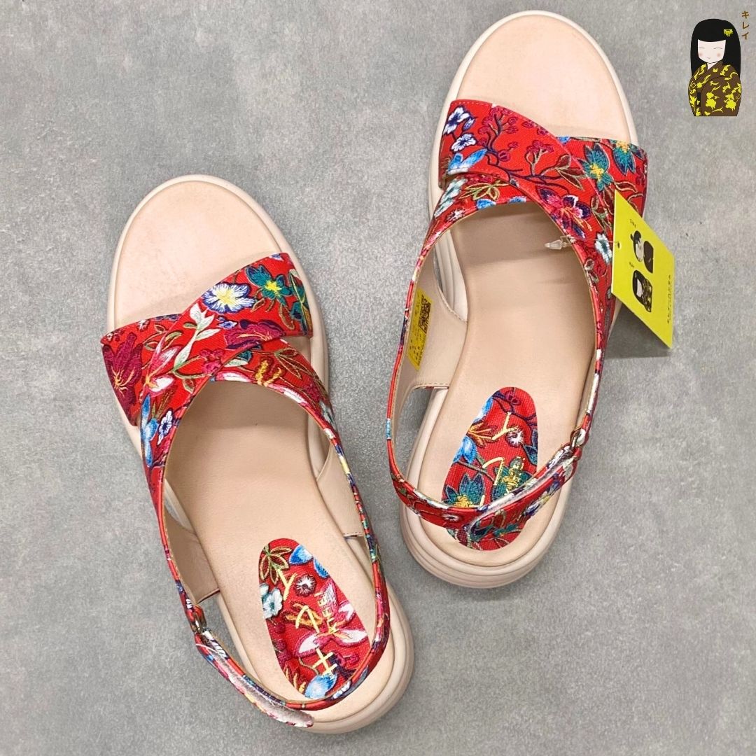 Kirei Biteki - Office Wedge Sandal CP9 Red