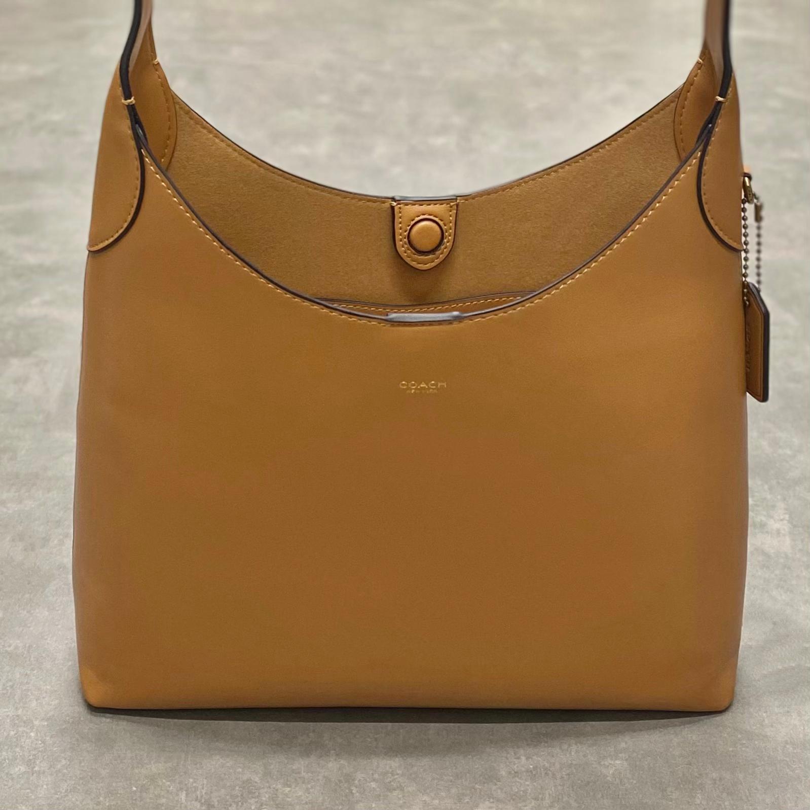 Túi Coach Brooklyn 28 Trapezoidal Women's Shoulder Bag DS Tan