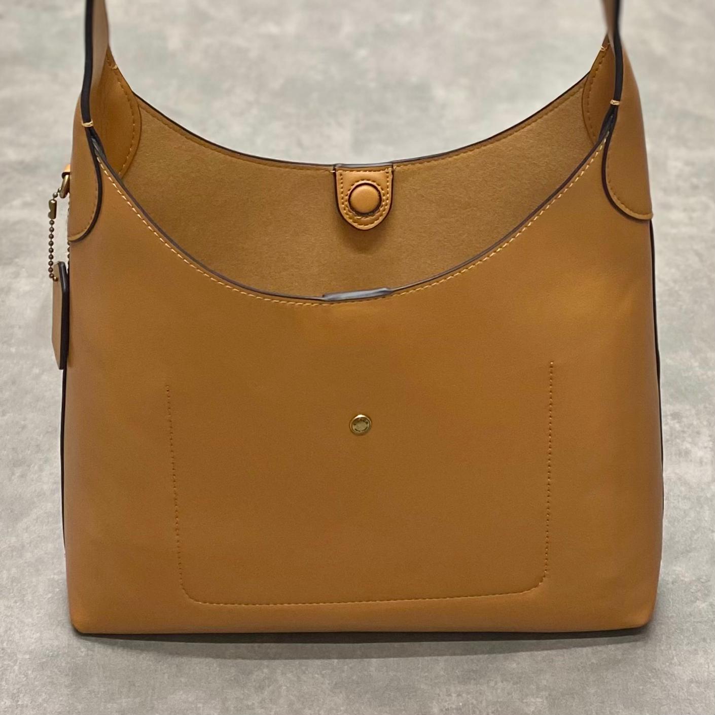 Túi Coach Brooklyn 28 Trapezoidal Women's Shoulder Bag DS Tan