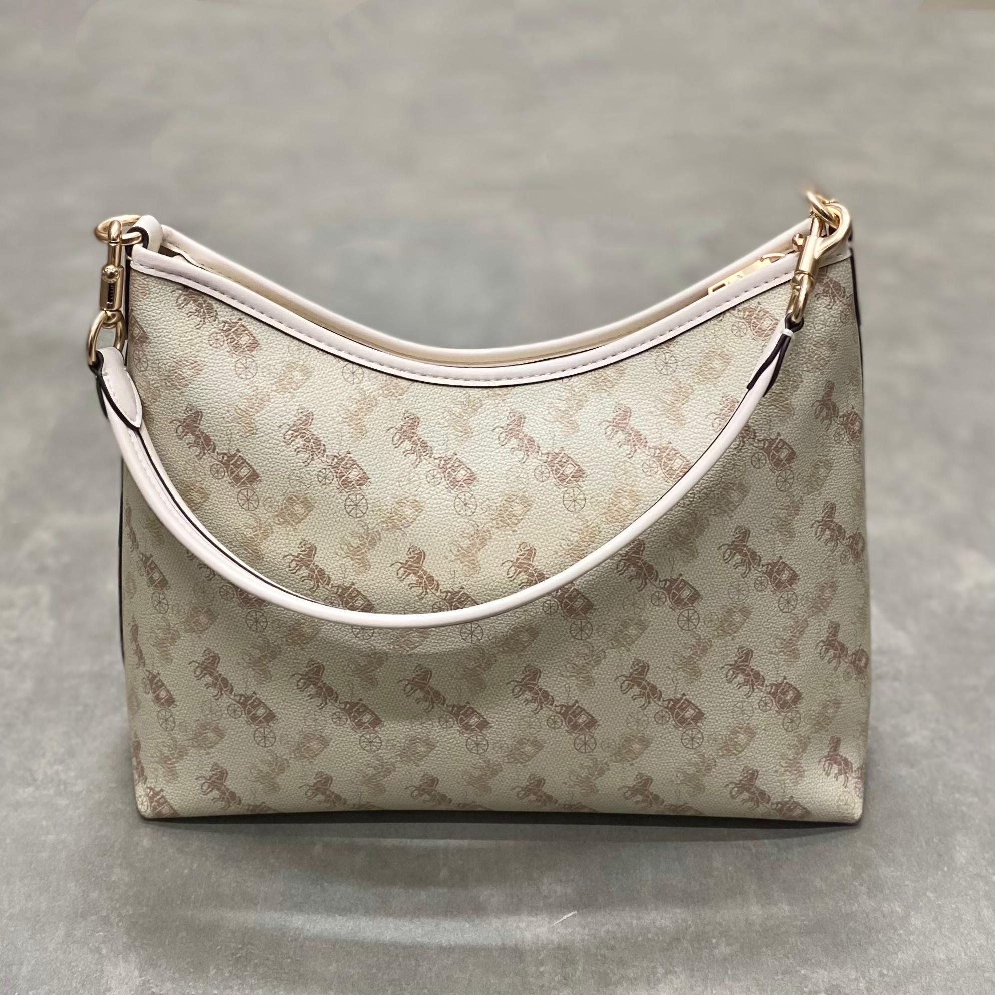 Túi Coach Laurel Shoulder Horse And Carriage Print Bag DS Cream