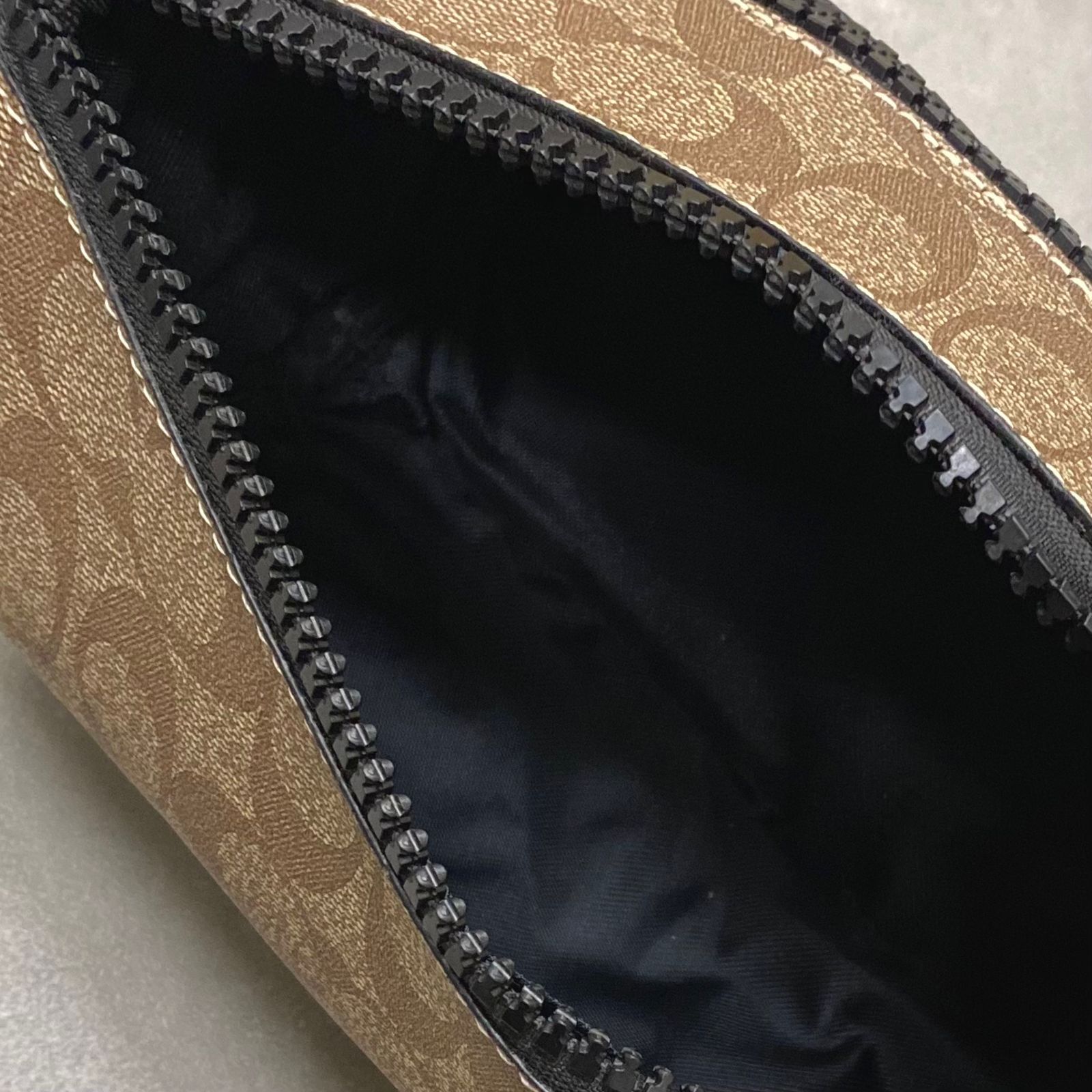Túi Coach Men's Pillow Bag DS L/Brown