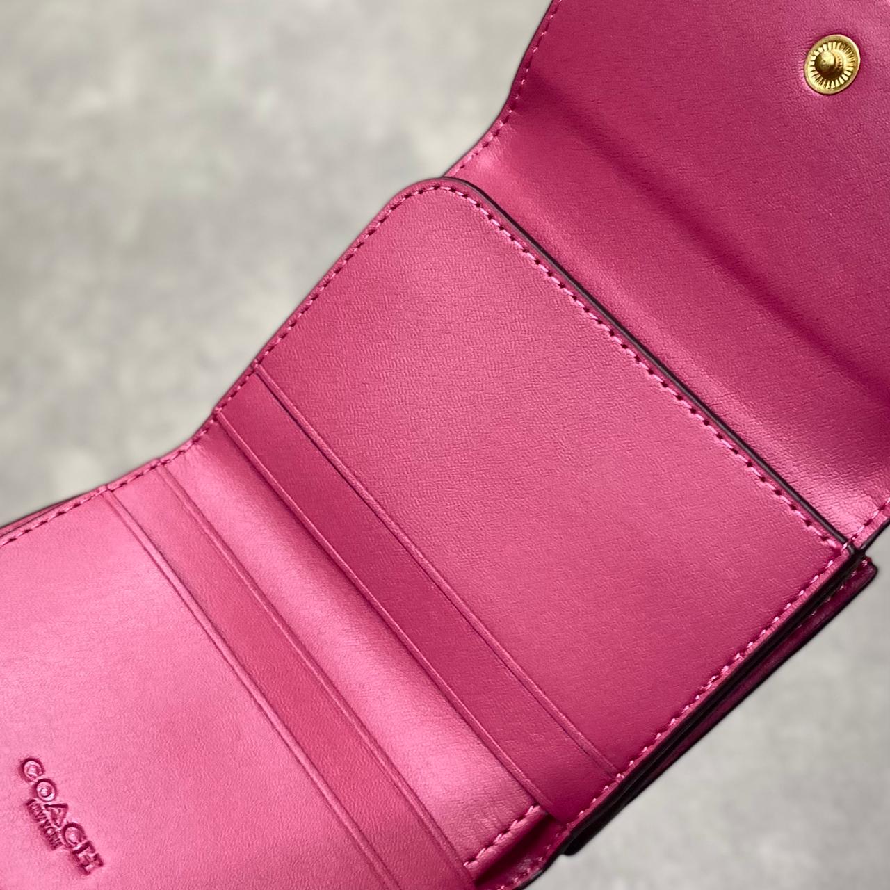 Ví Coach Essential Card Holder Wallet DS Pink