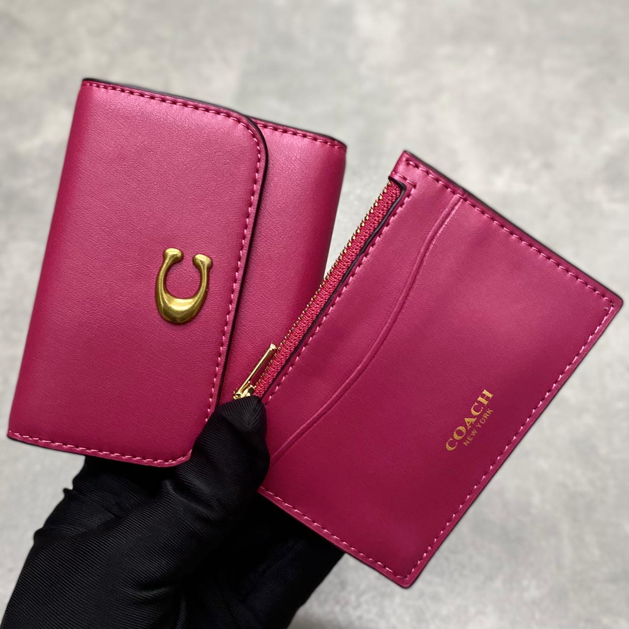 Ví Coach Essential Card Holder Wallet DS Pink