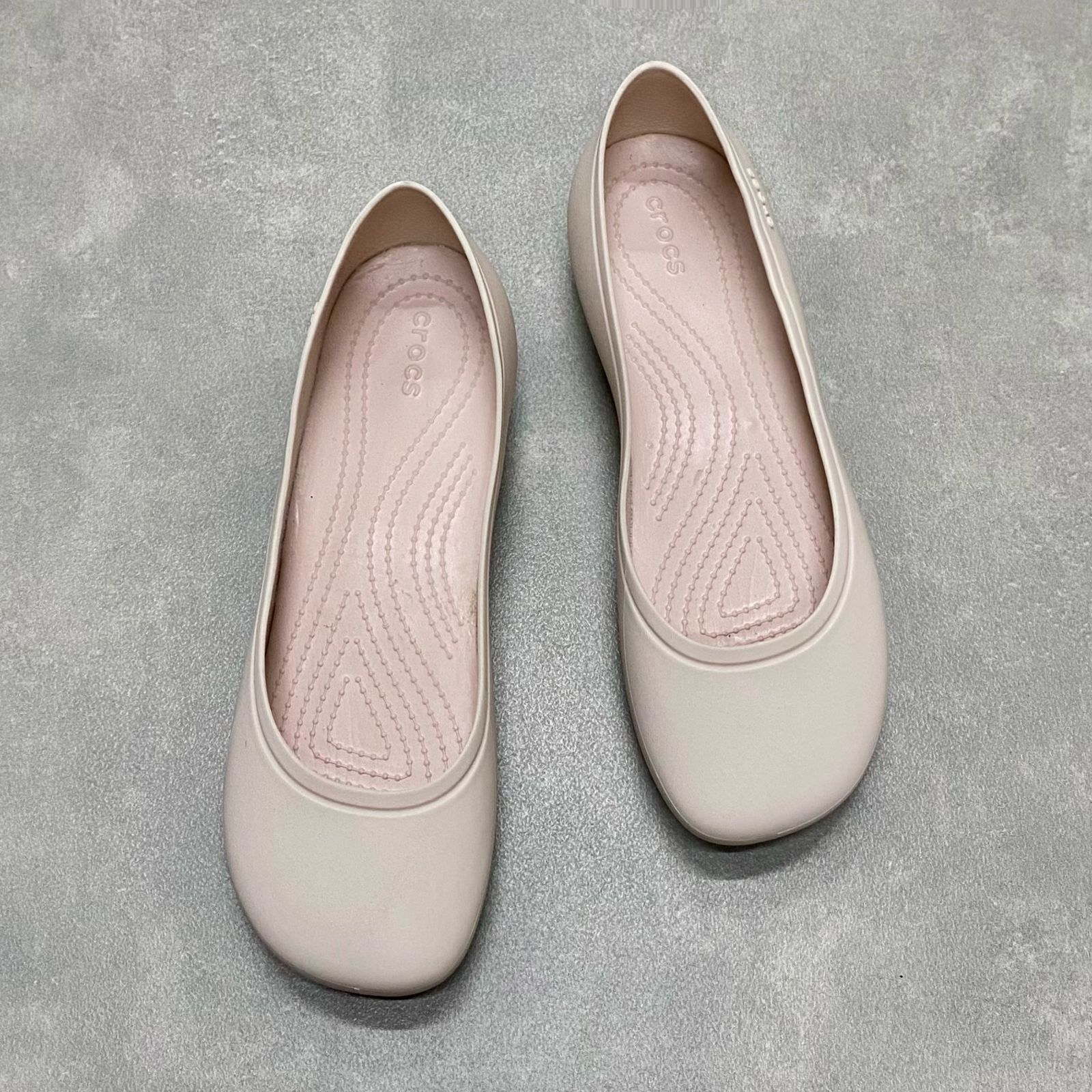 Giày Búp Bê Crocs Brooklyn Pointed HN Cream