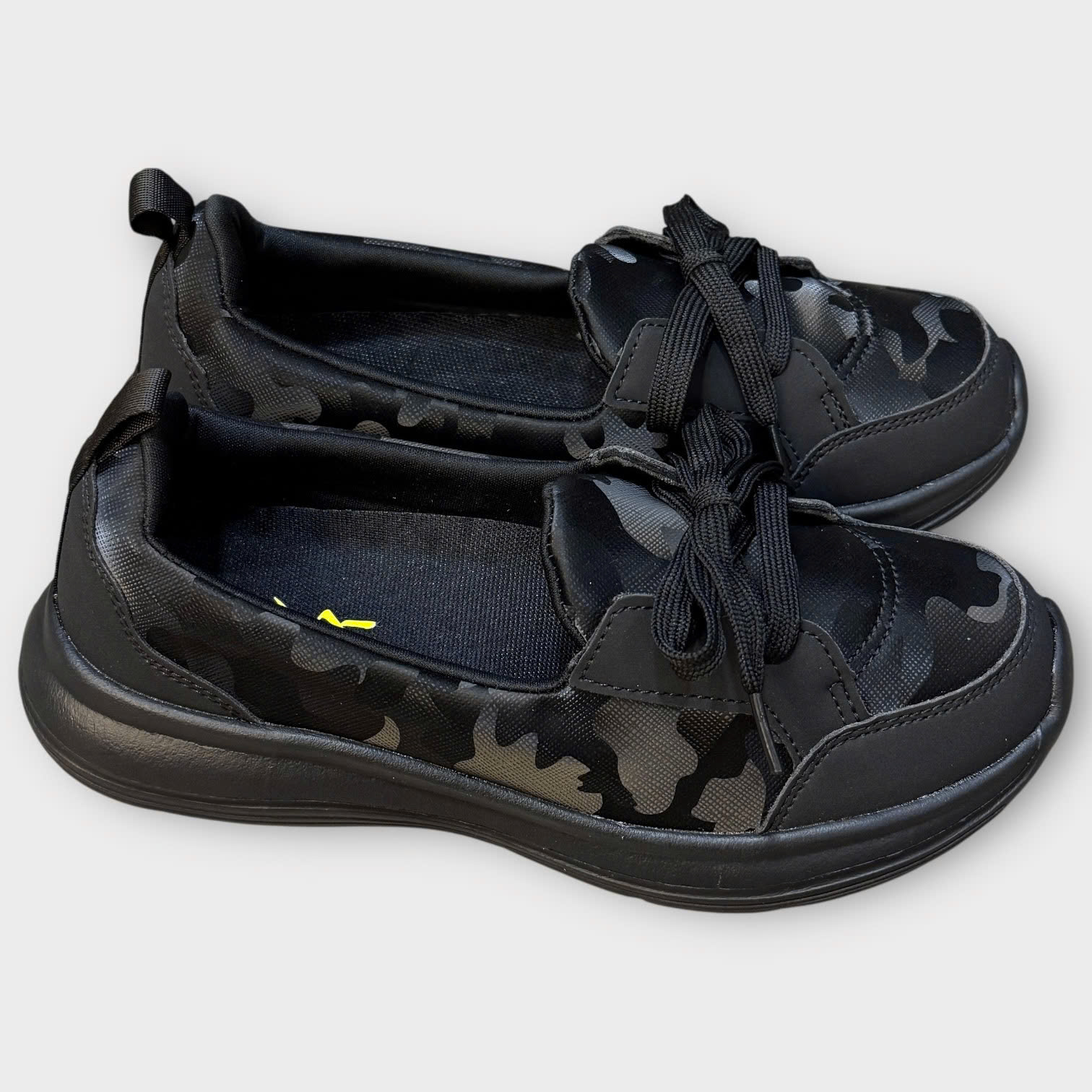 Kirei Walk BG Breathable Cột Dây Đen Camo