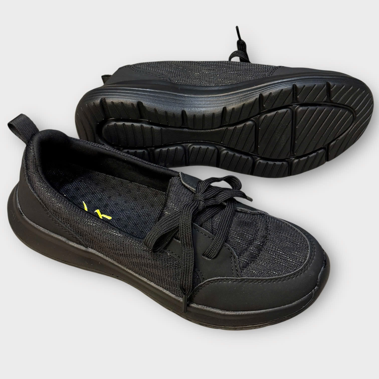 Kirei Walk BG Giày Breathable Cột Dây Đen