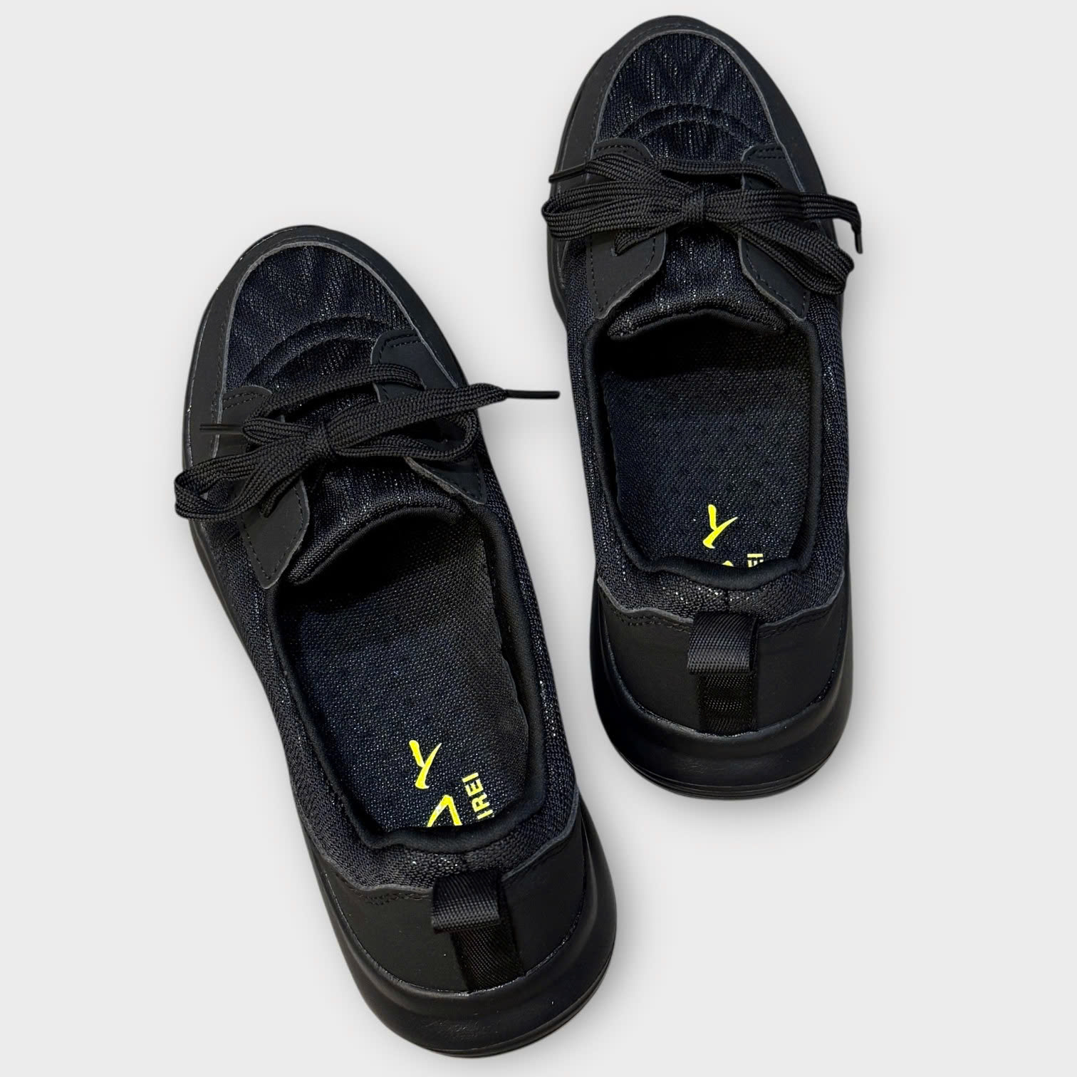 Kirei Walk BG Giày Breathable Cột Dây Đen