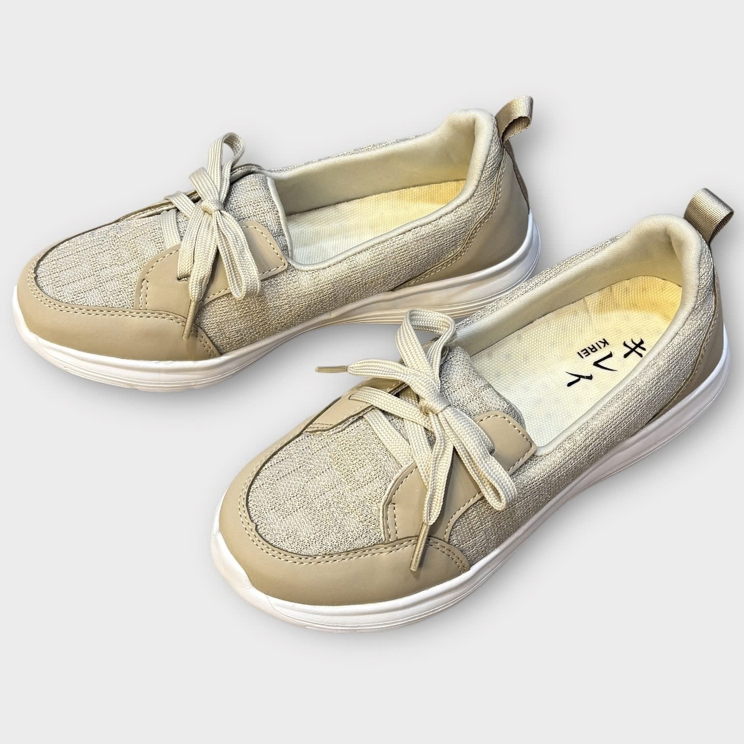 Kirei Walk BG Giày Breathable Cột Dây Kem