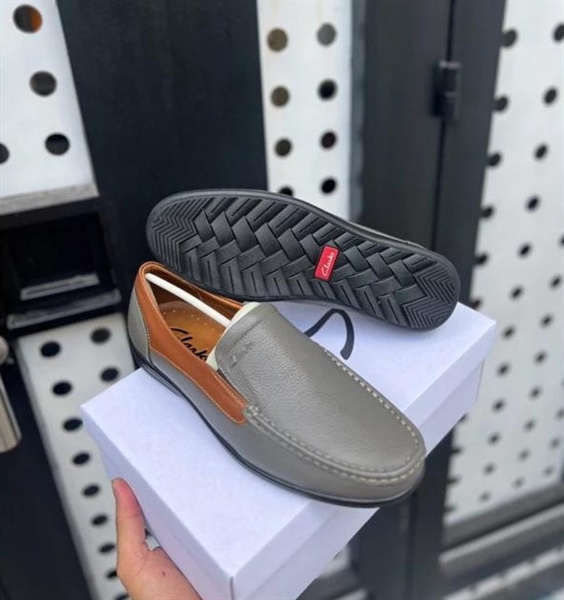 Clarks CT Grey/Brown Loafers