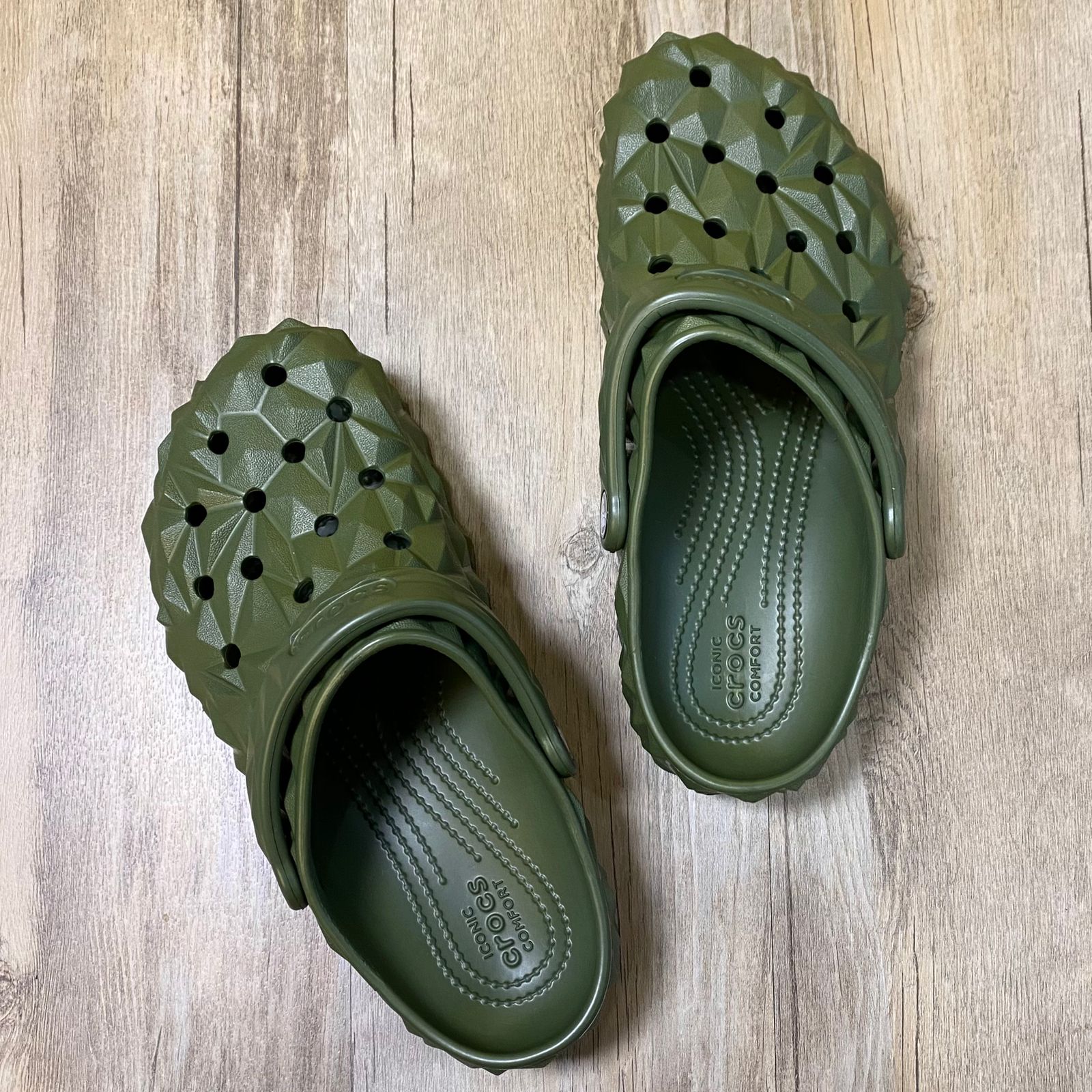 Dép Crocs Classic Geometric HN2 Green