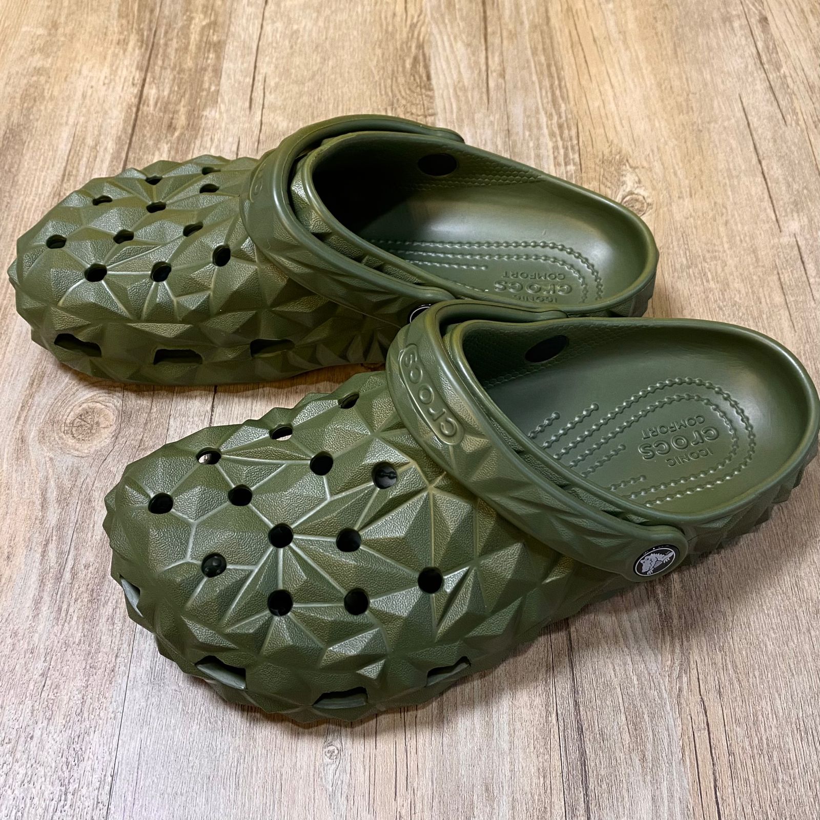 Dép Crocs Classic Geometric HN2 Green