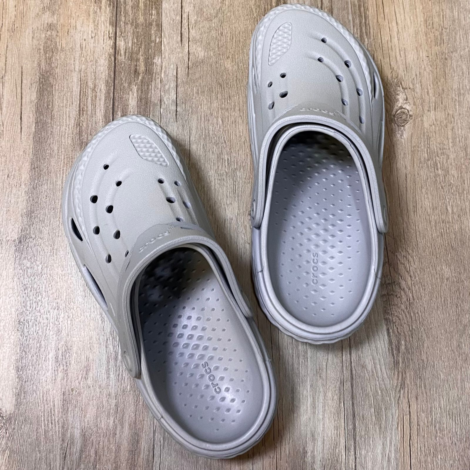 Dép Crocs Clog Off Grid HN2 Light Grey