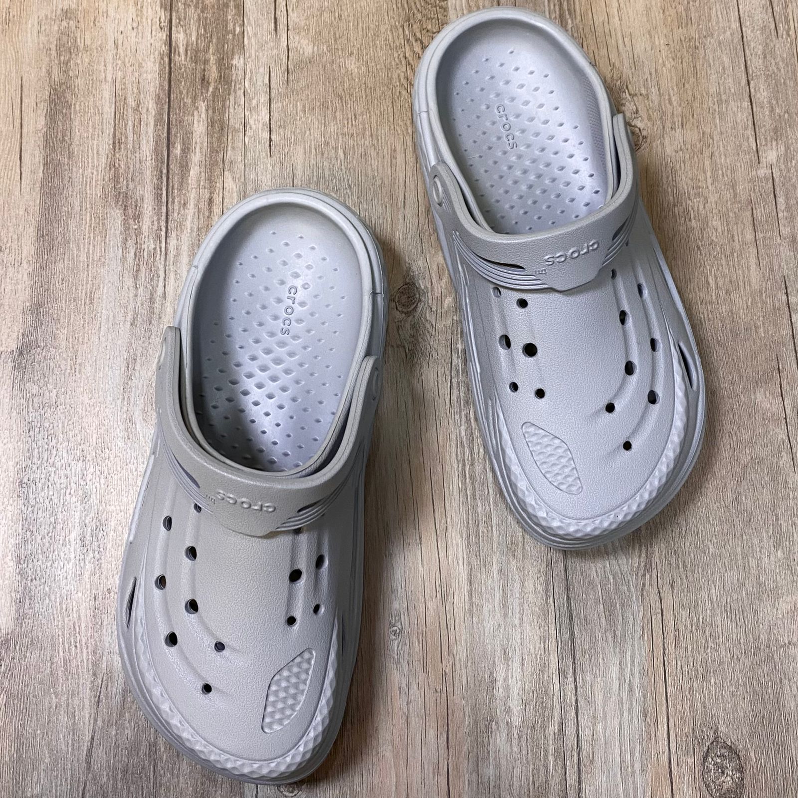 Dép Crocs Clog Off Grid HN2 Light Grey