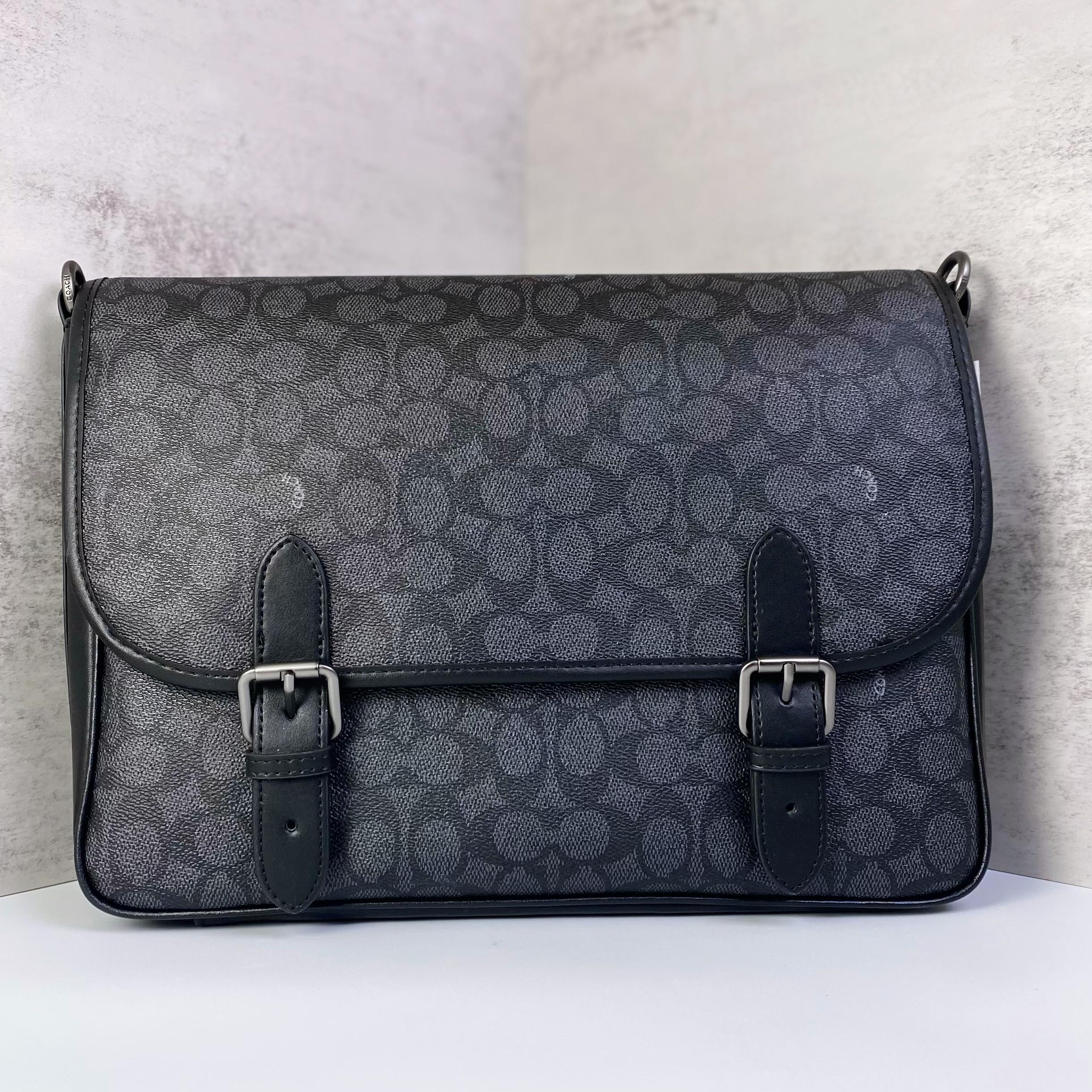 Túi Coach Hitch Messenger Bag In Signature Canvas DS Black