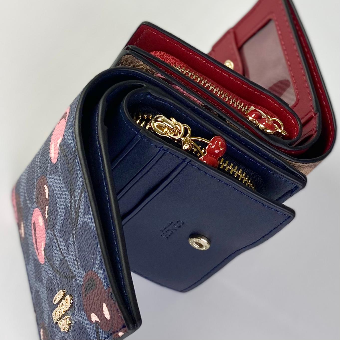Ví Coach Snap Wallet In Signature Canvas With Cherry Print DS Brown