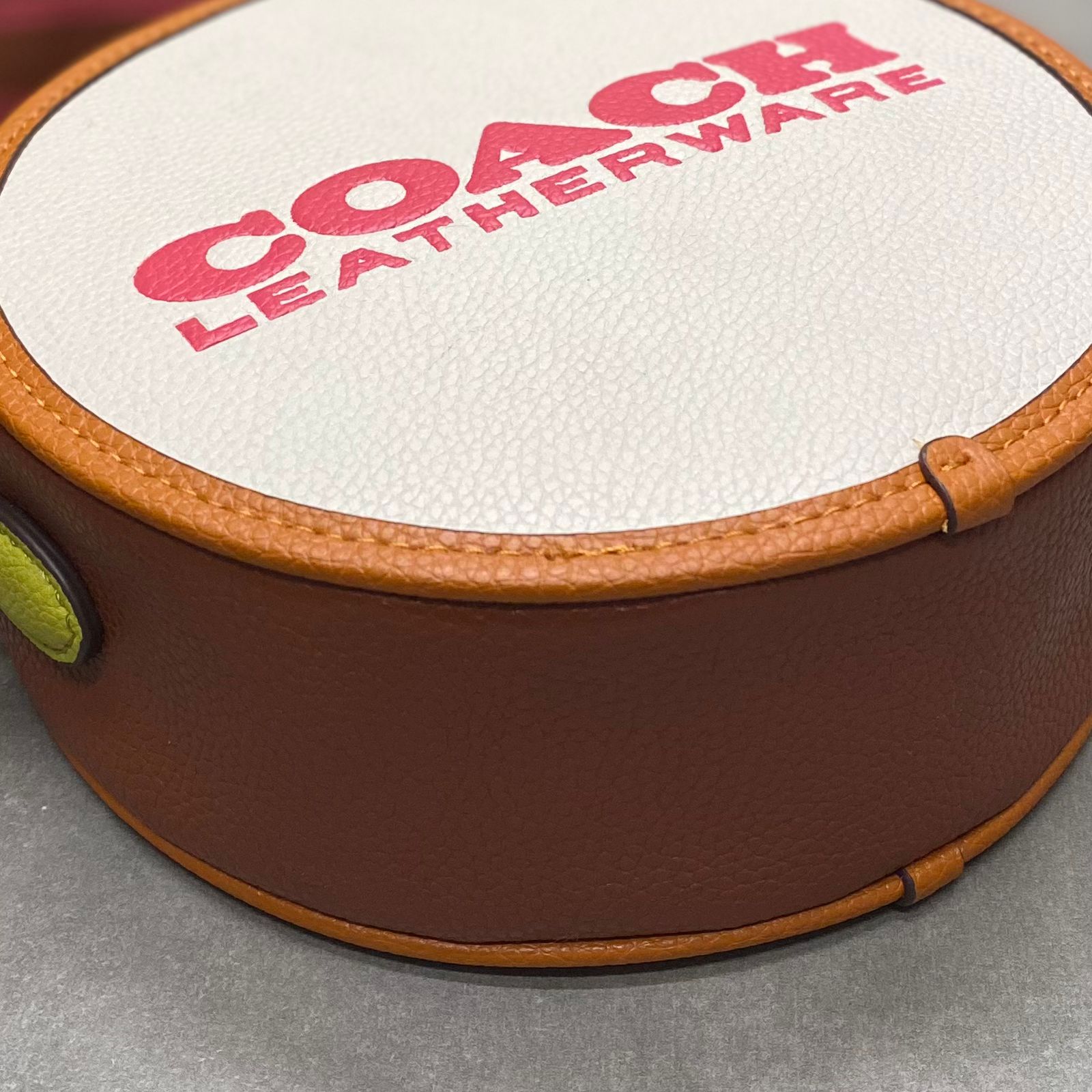 Túi Coach Restored Kia Circle Colorblock Bag DS Or/White