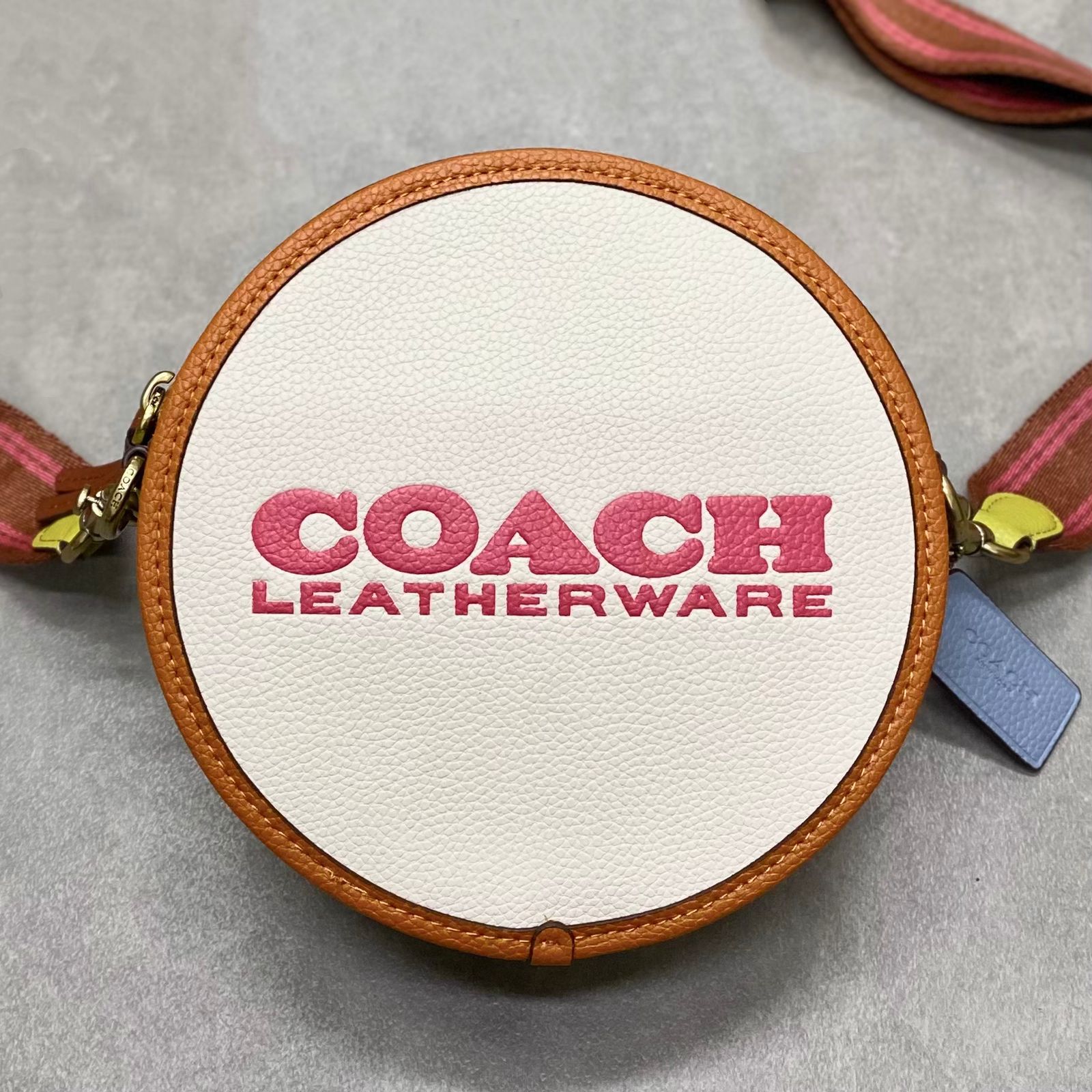 Túi Coach Restored Kia Circle Colorblock Bag DS Or/White