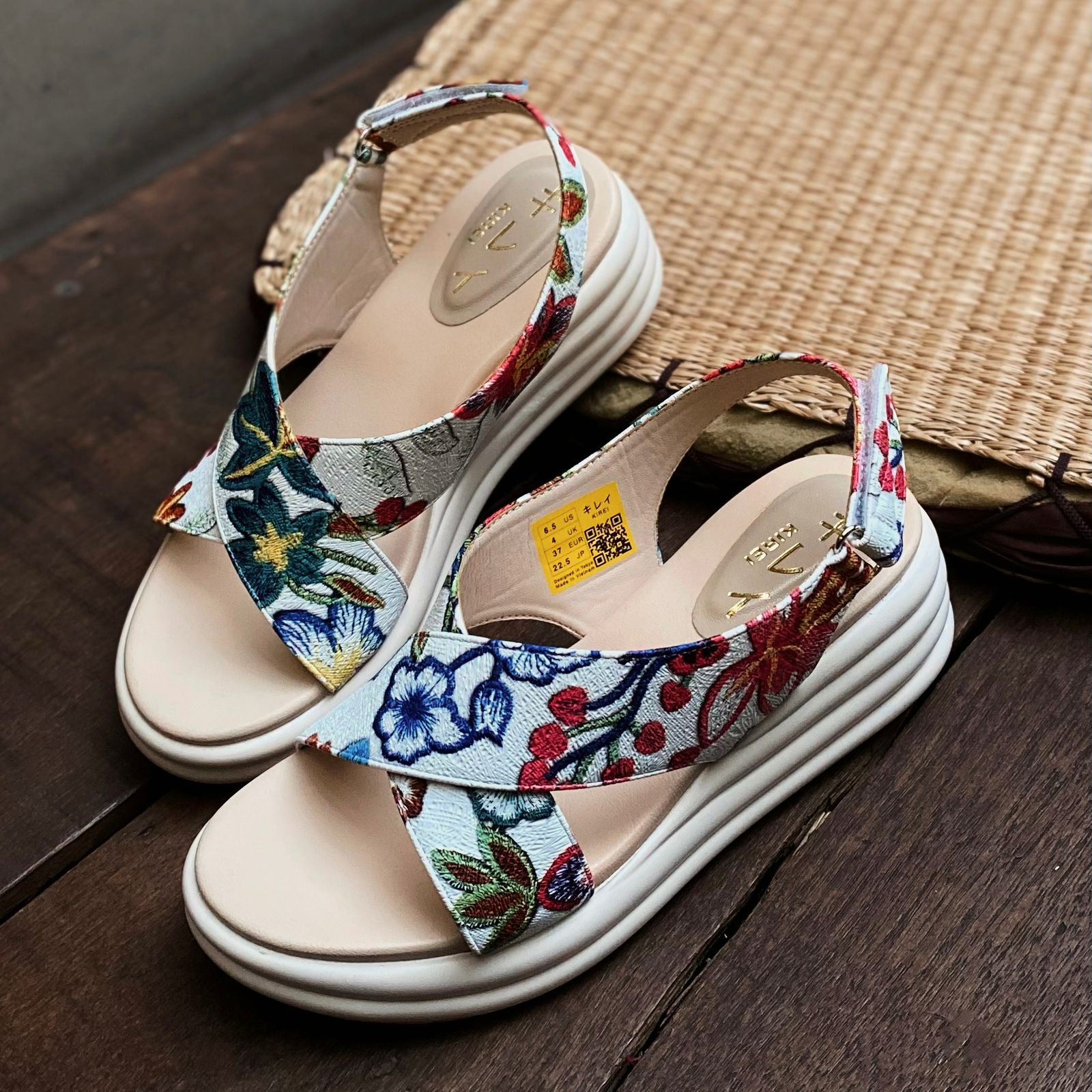 Kirei Biteki - Office Wedge Sandal CP9 White