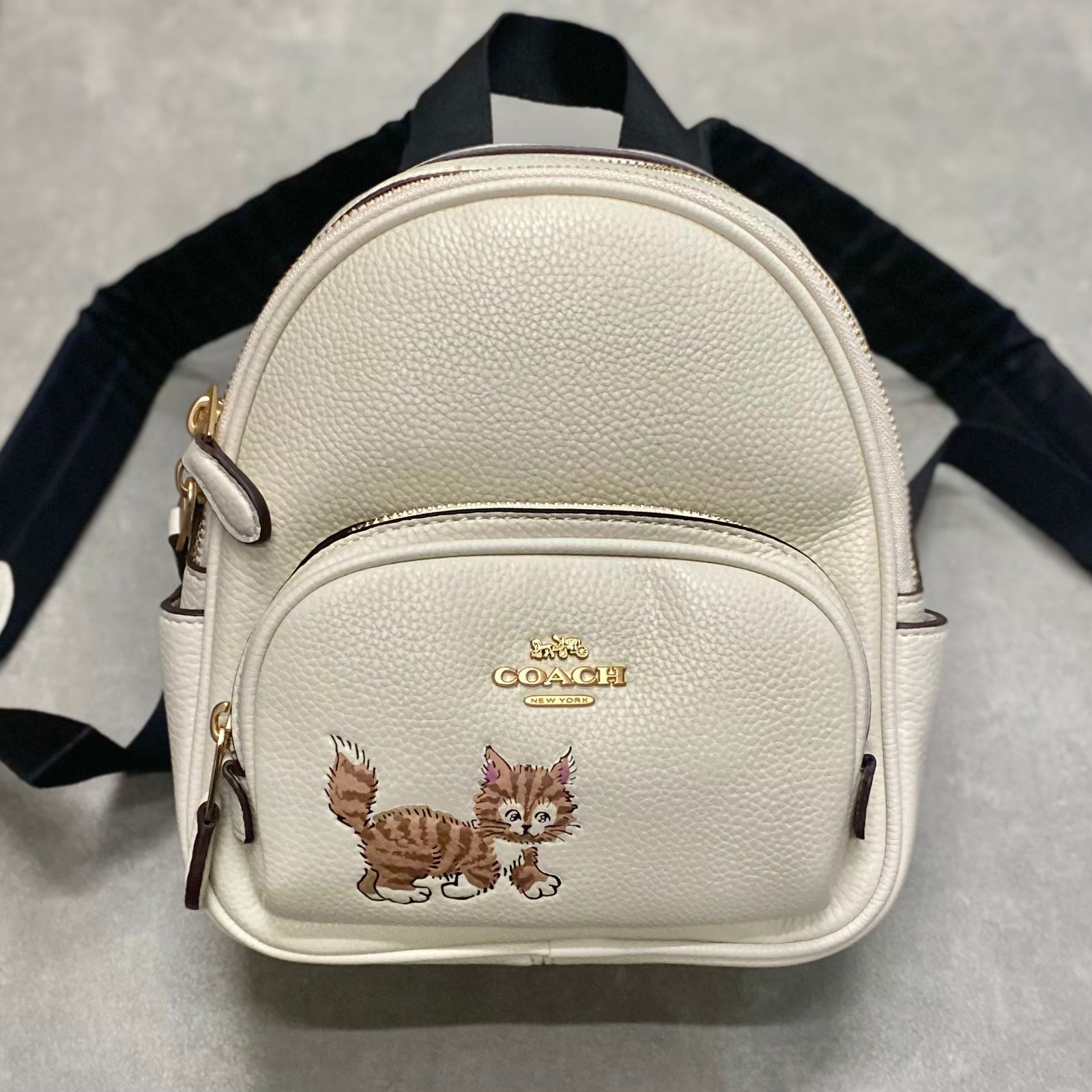 Balo Coach Mini With Dancing Kitten DS White - 20x23x9cm