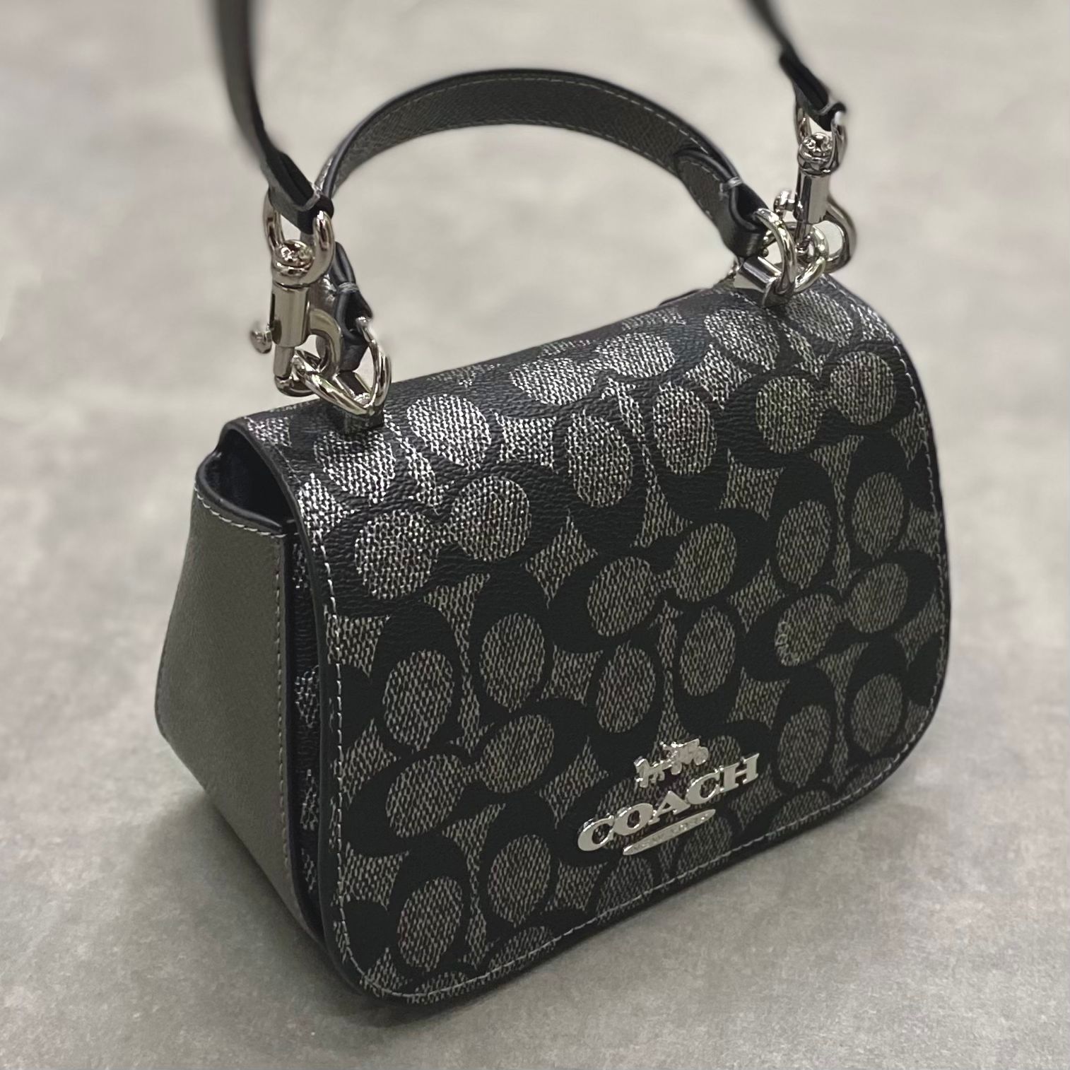 Túi Coach Lysa Top Handle Bag In Signature Canvas DS Black