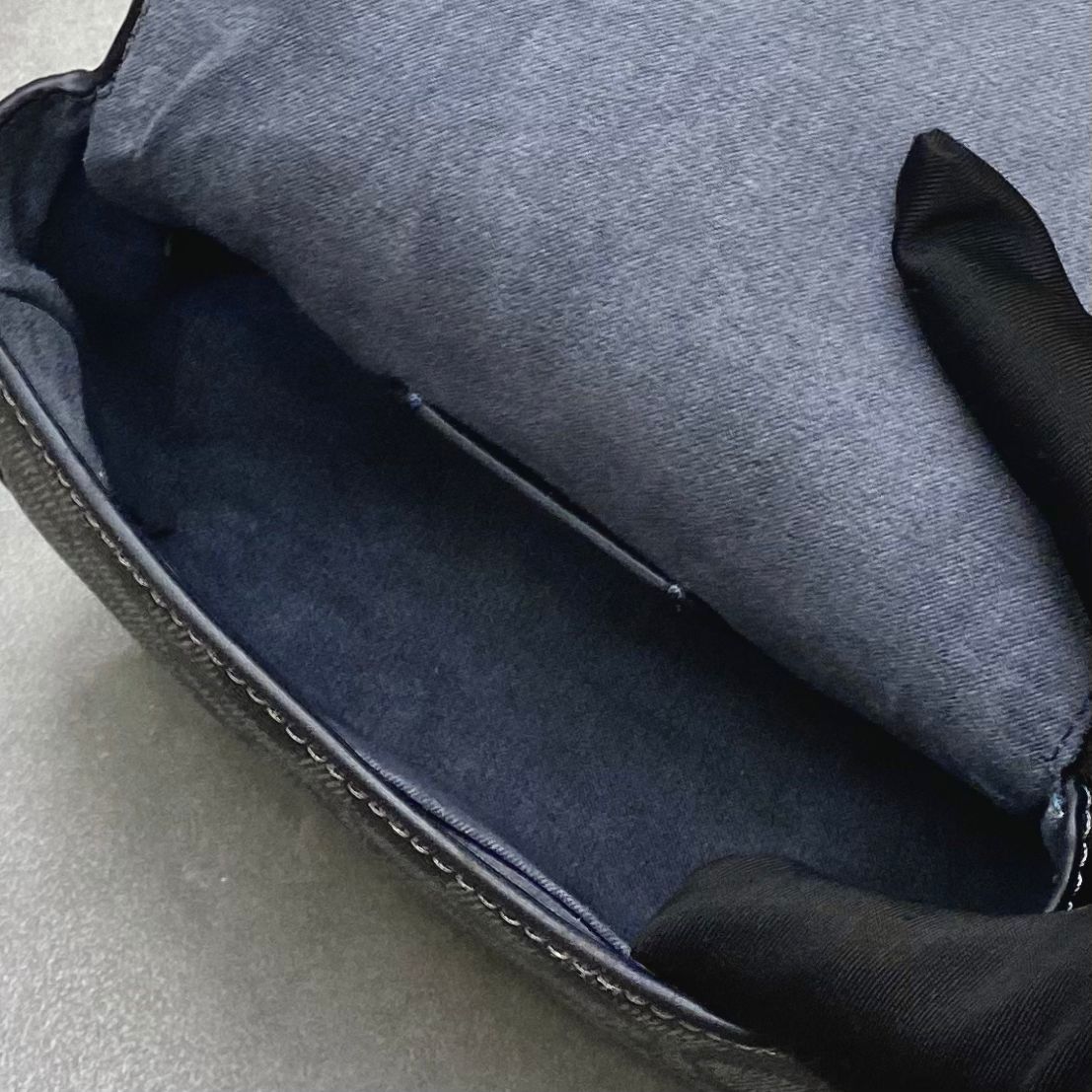 Túi Coach Lysa Top Handle Bag In Signature Canvas DS Black